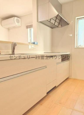 �_�ސ쌧������s����2���ڂ̒��È�ˌ��ẴL�b�`��