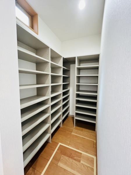 �_�ސ쌧������s�l�|3���ڂ̐V�z��ˌ��Ă̎��[