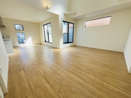 �_�ސ쌧������s�{��3���ڂ̐V�z��ˌ��Ẵ��r���O