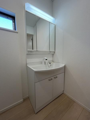 �_�ސ쌧������s����2���ڂ̒��È�ˌ��Ă̐��ʑ�E���ʏ�