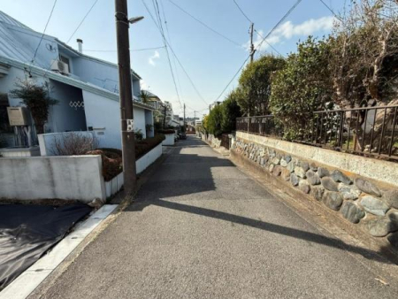 �_�ސ쌧����s�T���̓y�n�̑O�ʓ��H�܂ތ��n�ʐ^