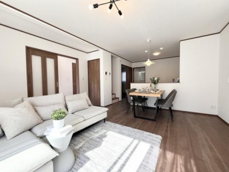 �_�ސ쌧����s�����C��6���ڂ̐V�z��ˌ��Ẵ��r���O