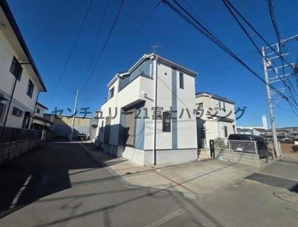 �_�ސ쌧������s�����̒��È�ˌ��Ă̑O�ʓ��H�܂ތ��n�ʐ^