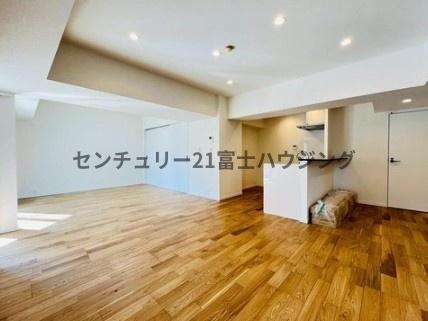 �_�ސ쌧���q�s���{�̒��Ã}���V�����̃��r���O