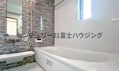 �_�ސ쌧����s���q�̒��È�ˌ��Ă̗���