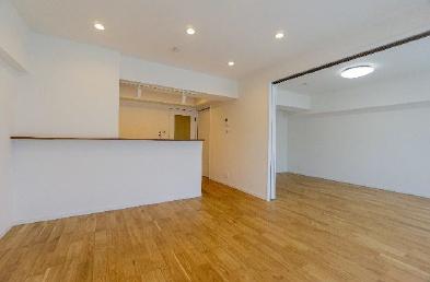 �_�ސ쌧����s����̒��Ã}���V�����̃��r���O