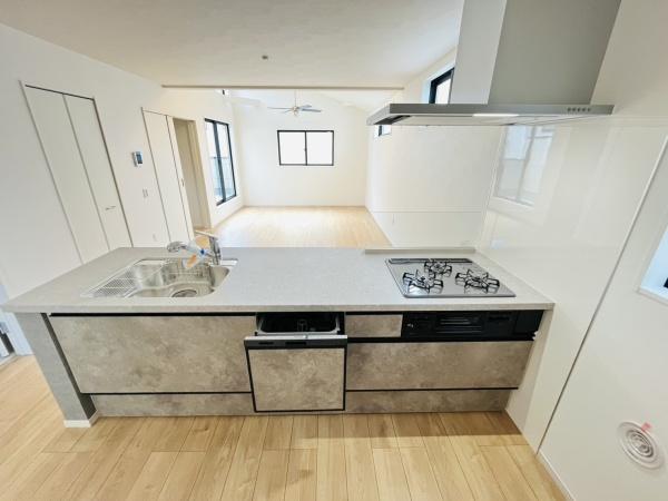 �_�ސ쌧������s����1���ڂ̐V�z��ˌ��ẴL�b�`��