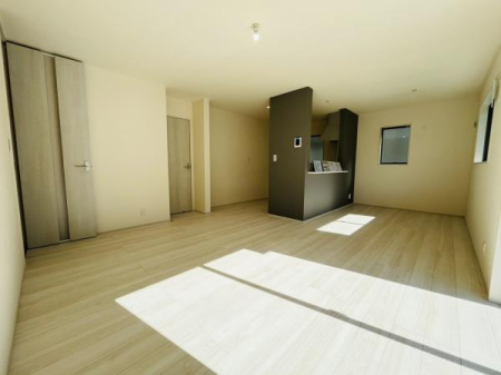 �_�ސ쌧������s���c1���ڂ̐V�z��ˌ��Ẵ��r���O