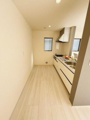 �_�ސ쌧������s���c1���ڂ̐V�z��ˌ��ẴL�b�`��