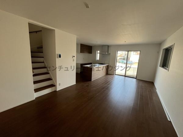 �_�ސ쌧������s�����u2���ڂ̐V�z��ˌ��Ẵ��r���O