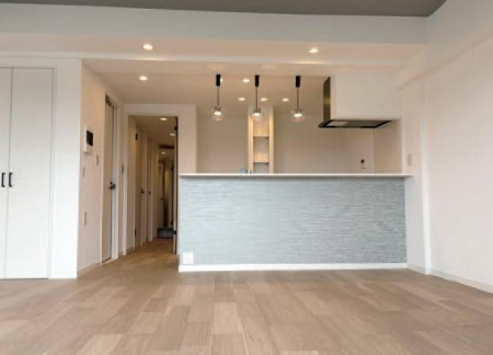 �_�ސ쌧����s����̒��Ã}���V�����̃��r���O