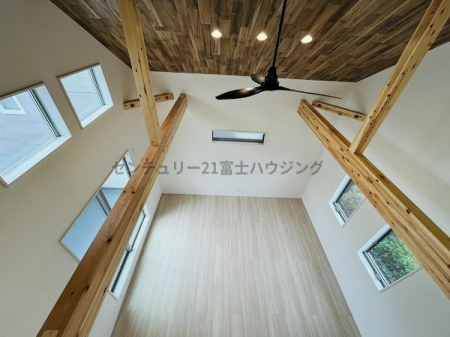 �_�ސ쌧������s���a�c1���ڂ̐V�z��ˌ��Ẵ��r���O