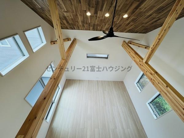 �_�ސ쌧������s���a�c1���ڂ̐V�z��ˌ��Ẵ��r���O