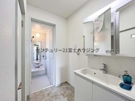 �_�ސ쌧������s���c1���ڂ̒��È�ˌ��Ă̐��ʑ�E���ʏ�