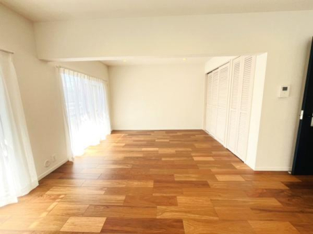 �_�ސ쌧������s���Q2���ڂ̒��Ã}���V�����̃��r���O