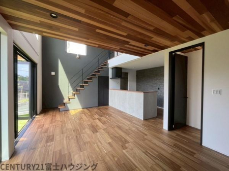 �_�ސ쌧����s�А��R1���ڂ̐V�z��ˌ��Ẵ��r���O