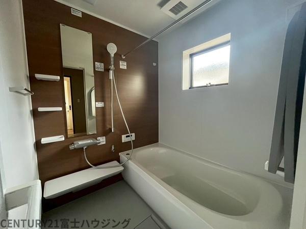 �_�ސ쌧����s�А��R1���ڂ̐V�z��ˌ��Ă̗���