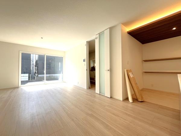 �_�ސ쌧������s�����u1���ڂ̐V�z��ˌ��Ẵ��r���O