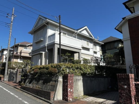 �_�ސ쌧���l�s���Ή�7���ڂ̓y�n�̑O�ʓ��H�܂ތ��n�ʐ^