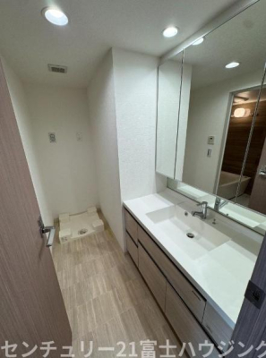 �_�ސ쌧������s�ԏ����̒��Ã}���V�����̐��ʑ�E���ʏ�