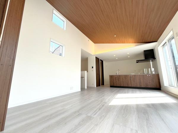 �_�ސ쌧������s�����u1���ڂ̐V�z��ˌ��Ẵ��r���O