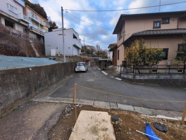 �_�ސ쌧����s�А�1���ڂ̓y�n�̑O�ʓ��H�܂ތ��n�ʐ^