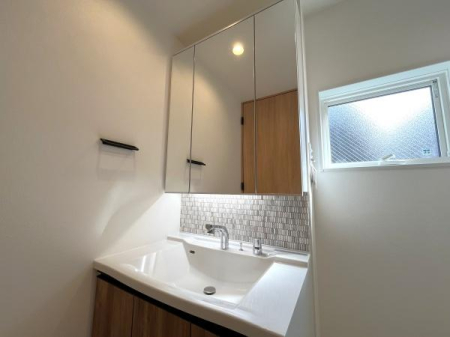 �_�ސ쌧������s�����u1���ڂ̐V�z��ˌ��Ă̐��ʑ�E���ʏ�