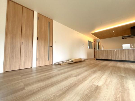 �_�ސ쌧������s�����u1���ڂ̐V�z��ˌ��Ẵ��r���O