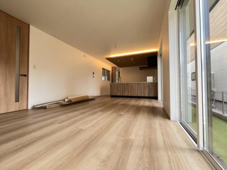 �_�ސ쌧������s�����u1���ڂ̐V�z��ˌ��Ẵ��r���O