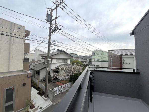 �_�ސ쌧������s�����u1���ڂ̐V�z��ˌ��Ă̏Z�˂���̒��]�ʐ^