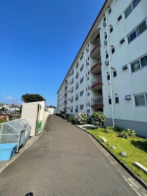 �_�ސ쌧����s�勘3���ڂ̒��Ã}���V�����̂��̑����n