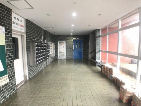 �_�ސ쌧����s��� 5056-4�̒��Ã}���V�����̃G���g�����X