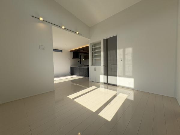 �_�ސ쌧�����S���쒬�c�[ 1422-2�̐V�z��ˌ��Ẵ��r���O