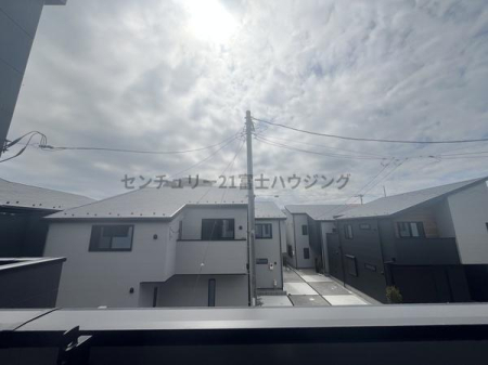 �_�ސ쌧������s����1���ڂ̐V�z��ˌ��Ă̏Z�˂���̒��]�ʐ^