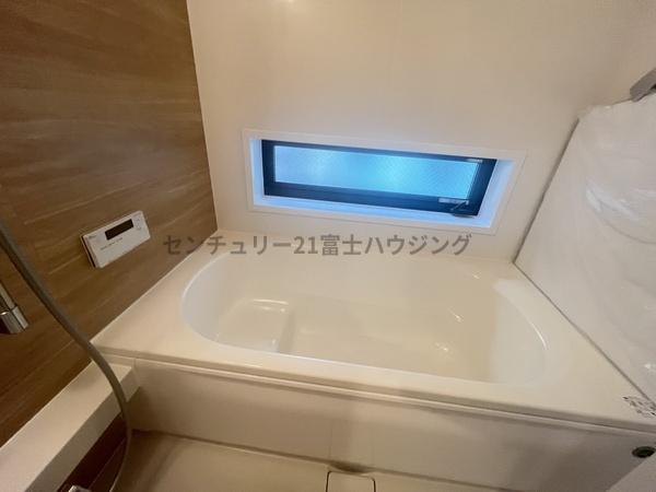 �_�ސ쌧������s����1���ڂ̐V�z��ˌ��Ă̗���