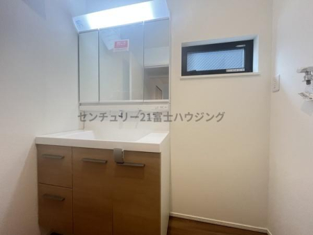 �_�ސ쌧������s����1���ڂ̐V�z��ˌ��Ă̐��ʑ�E���ʏ�