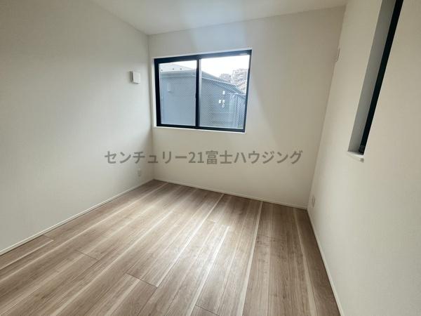 �_�ސ쌧������s����1���ڂ̐V�z��ˌ��Ă̗m��