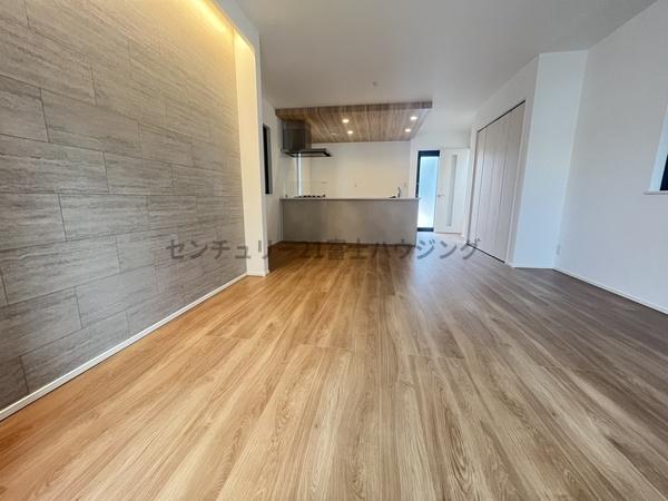 �_�ސ쌧������s����1���ڂ̐V�z��ˌ��Ẵ��r���O