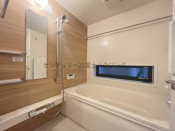 �_�ސ쌧������s����1���ڂ̐V�z��ˌ��Ă̗���