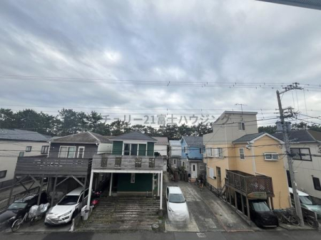 �_�ސ쌧������s���C�ݓ�3���ڂ̐V�z��ˌ��Ă̏Z�˂���̒��]�ʐ^