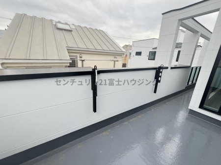 �_�ސ쌧������s���C�ݓ�3���ڂ̐V�z��ˌ��Ẵo���R�j�[