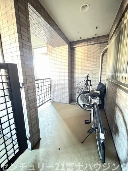 �_�ސ쌧��a�s���ߊԂ̒��Ã}���V�����̂��̑����n