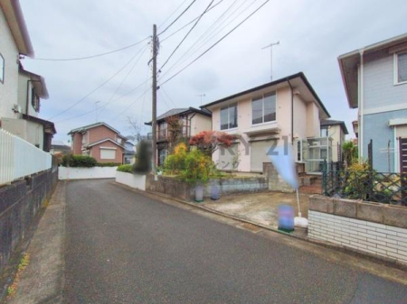 �_�ސ쌧������s�������̐V�z��ˌ��Ă̑O�ʓ��H�܂ތ��n�ʐ^