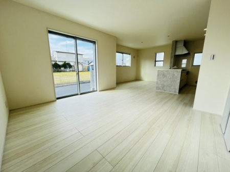 �_�ސ쌧������s�����̐V�z��ˌ��Ẵ��r���O