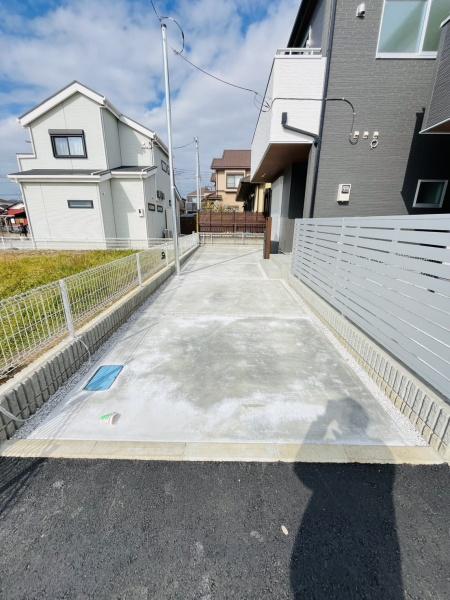 �_�ސ쌧������s�����̐V�z��ˌ��Ă̒��ԏ�