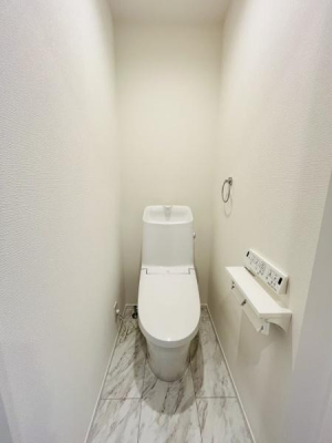 �_�ސ쌧������s�l�{��̐V�z��ˌ��Ẵg�C��