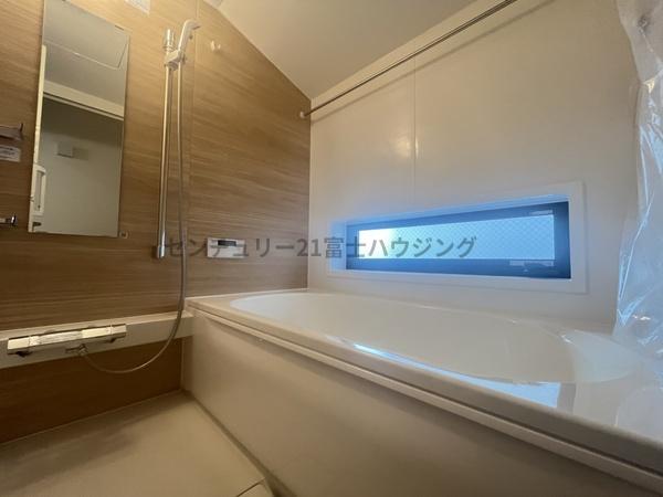 �_�ސ쌧������s����1���ڂ̐V�z��ˌ��Ă̗���