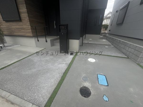 �_�ސ쌧������s����1���ڂ̐V�z��ˌ��Ă̒��ԏ�