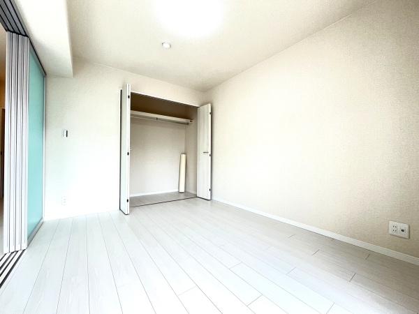 �_�ސ쌧����s�H��3���ڂ̒��Ã}���V�����̃��r���O