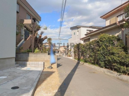 �_�ސ쌧������s���h�̐V�z��ˌ��Ă̑O�ʓ��H�܂ތ��n�ʐ^